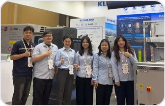 Kleanland trade show visitors